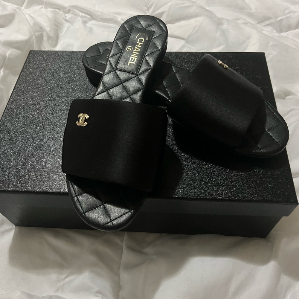 Chanel 22P Black Satin Classic CC logo Leather Mules - Size 38